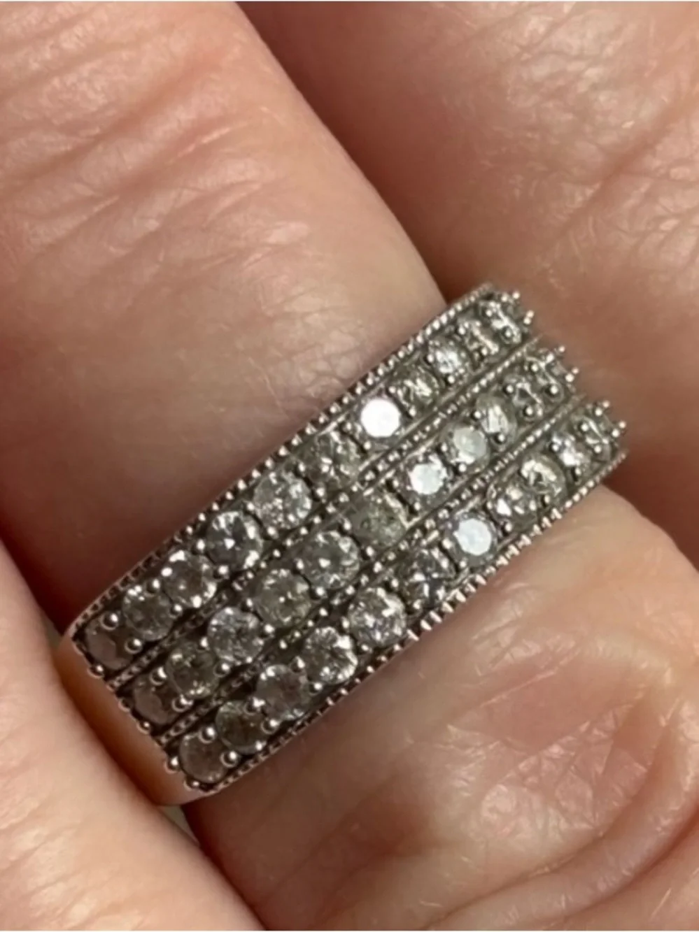 14 kt white gold 1.08 ct genuine natural diamonds Triple Row Pave Ring